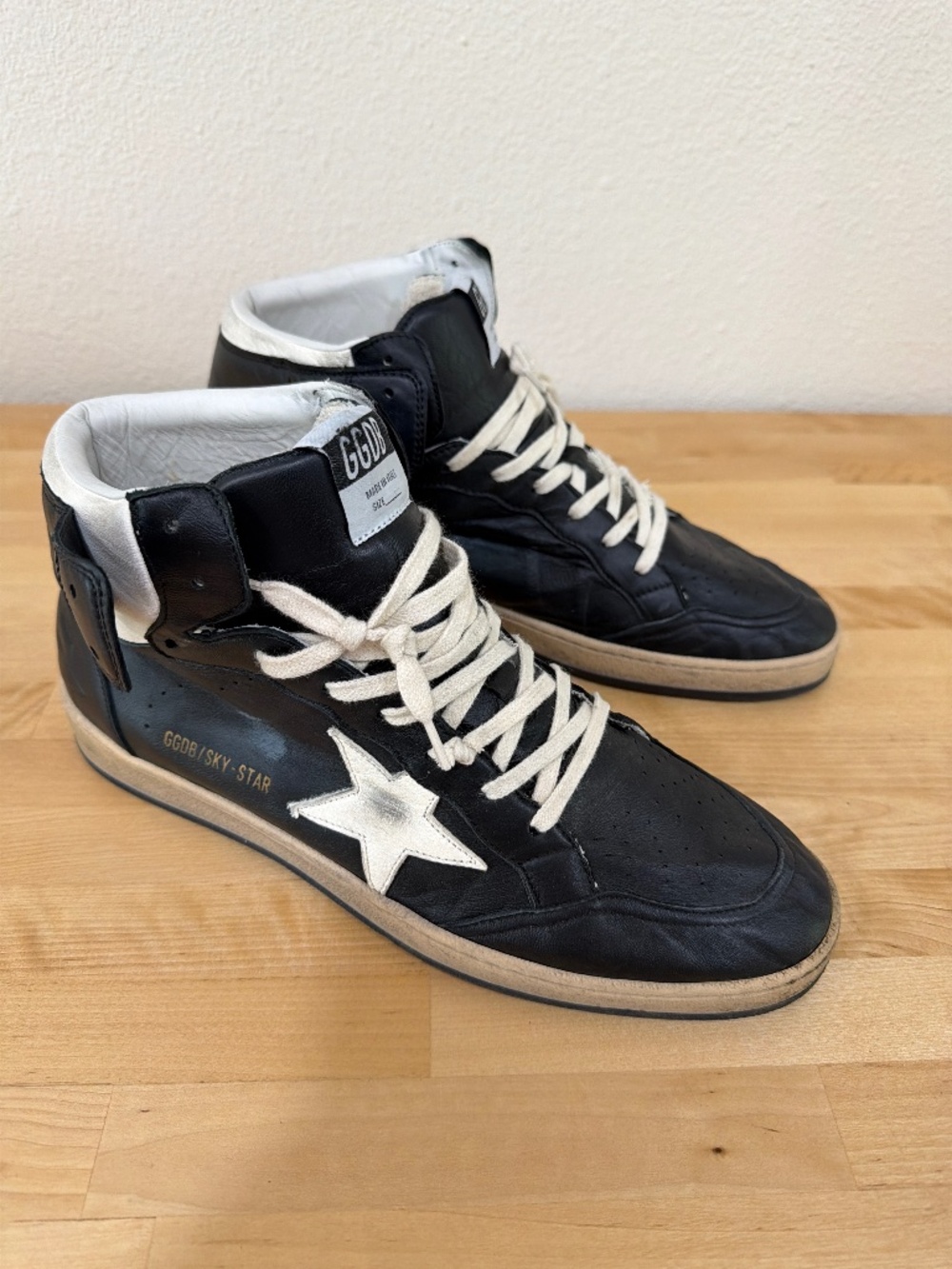 Golden Goose men’s SkyStars. Size EU45